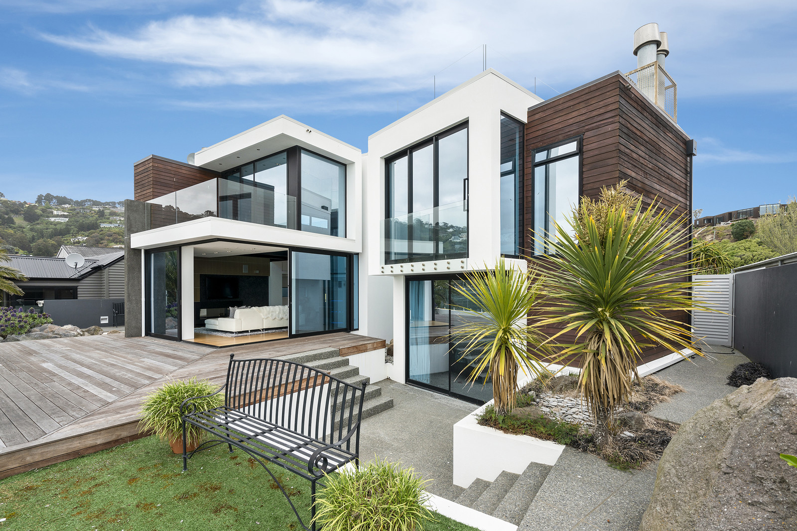 0001_1600-61ba9e64a4648395f1cd06d86e47307e1f65be10b2eda5560eae778fd06d4da1